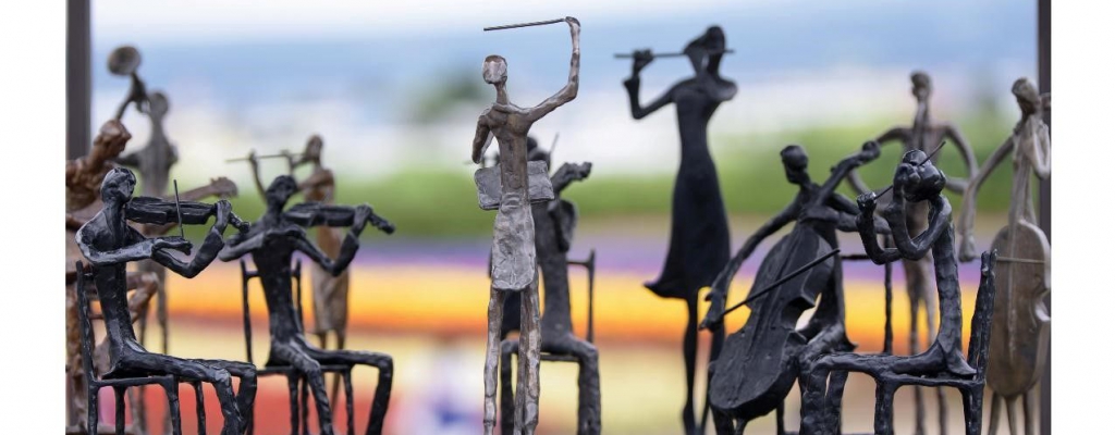 The audience experienced the beauty of the orchestra from inside